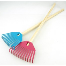 Grėblys vaikiškas 77cm su medine rankena Grėblys vaikiškas 77cm su medine rankena